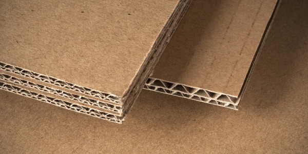 Tektura falista – idealny materiał do pakowania