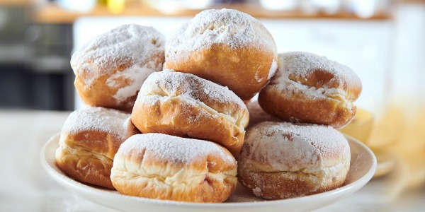 Tłusty czwartek – w co zapakować pączki i faworki, aby zachować ich świeżość i apetyczny wygląd?